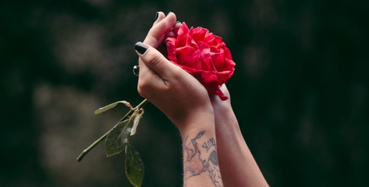 Cuida tus uñas después del verano, ¡te lo agradecerán
